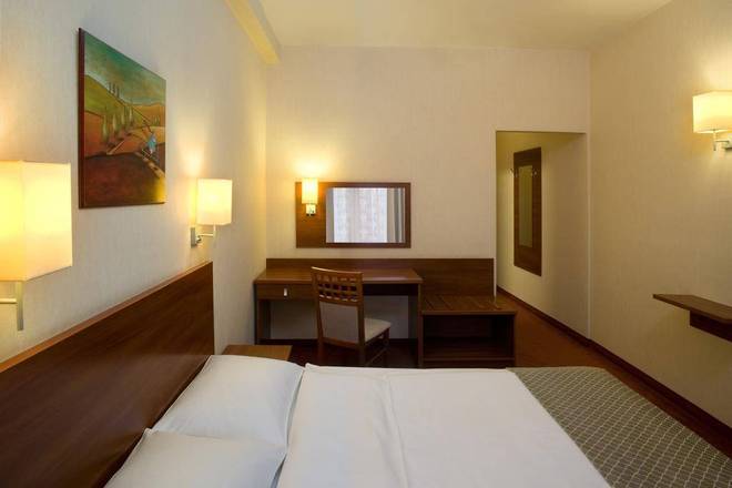 Hotel Metropol, Warsaw