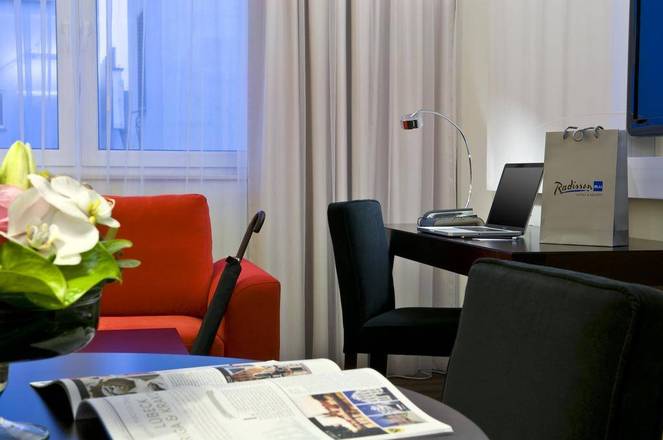 Radisson Blu Sobieski, Warsaw