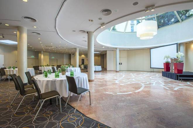 Radisson Blu Sobieski, Warsaw