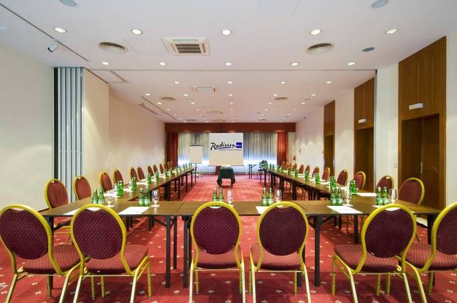 Radisson Blu Sobieski, Warsaw